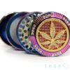 Grinder Bling Bling Hoja de cannabis con detalles dorados y brillantes color arcoíris 50mm