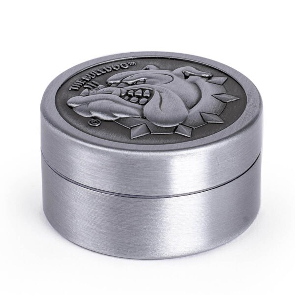 The Bulldog Metal Grinder 2 partes alto relive